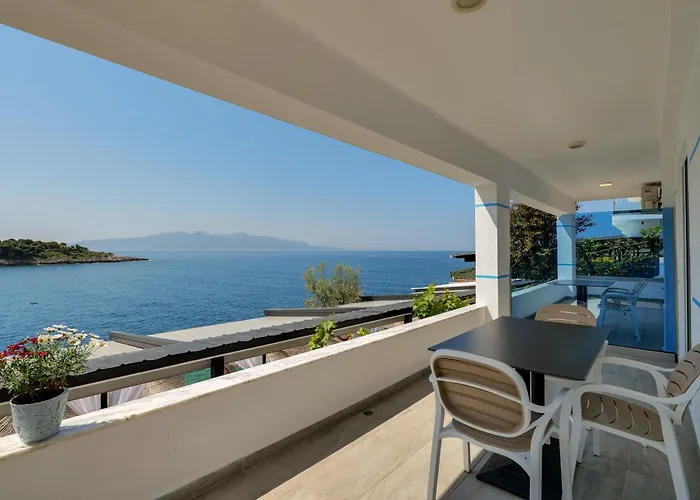 Fabeno Villa
